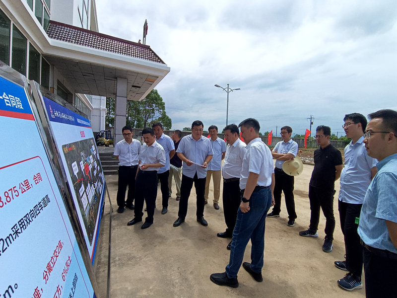 省鐵投公司副總經(jīng)理、蕪銅公路公司、皖江公司董事長(zhǎng)劉允超一行到銅商高速項(xiàng)目調(diào)研指導(dǎo)工作1
